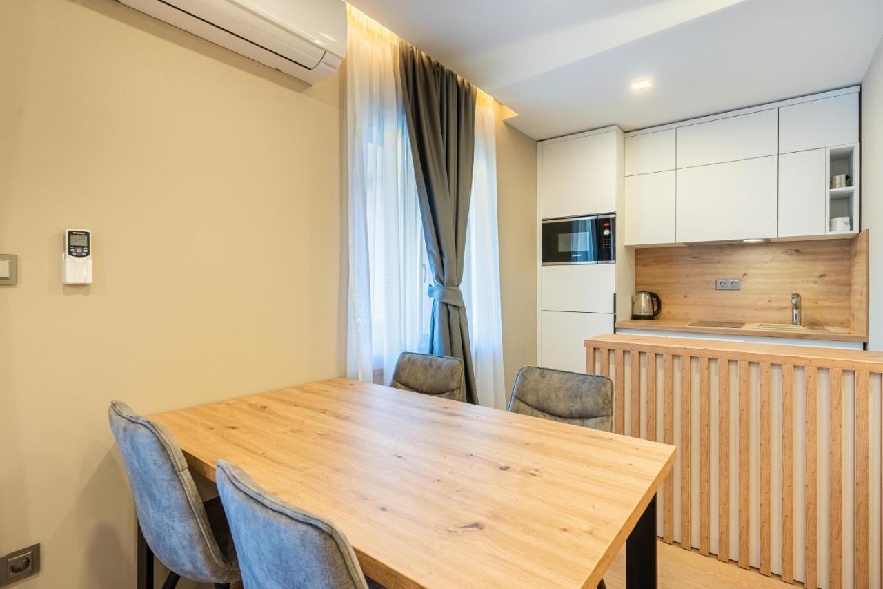 Lavanda Cres